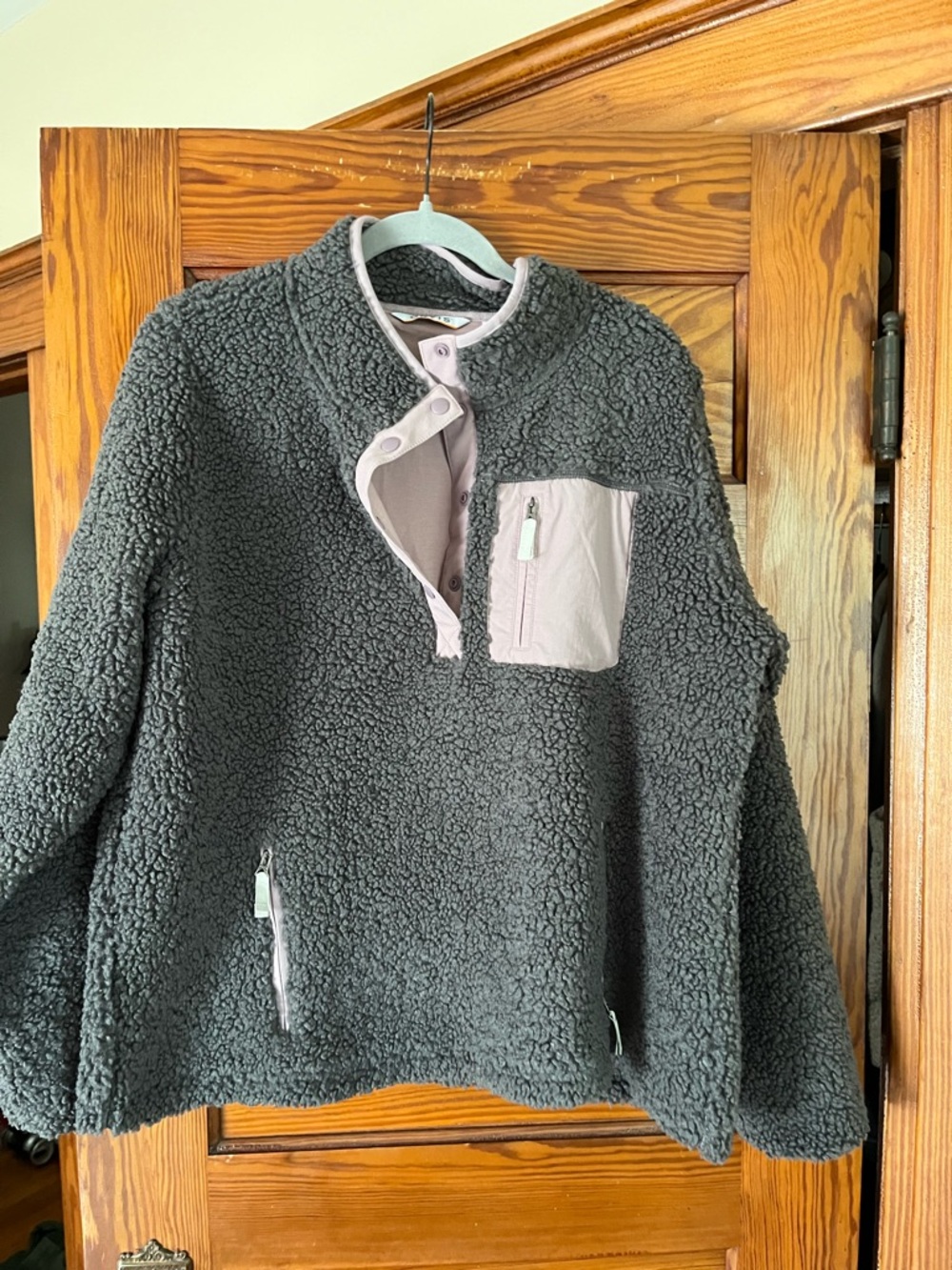 ORVIS Cozy Gray Sherpa Pullover with Contrast Pocket, XL
